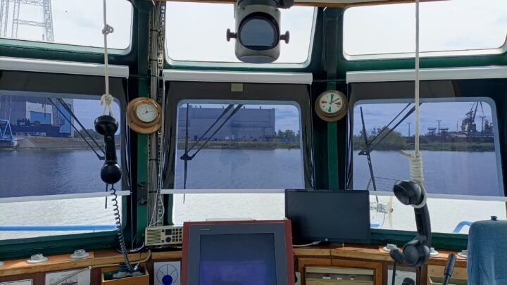 anti-glare boat screens